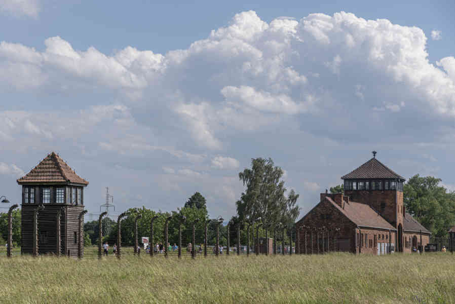 Polonia 098 - Auschwitz ll-Birkenau.jpg